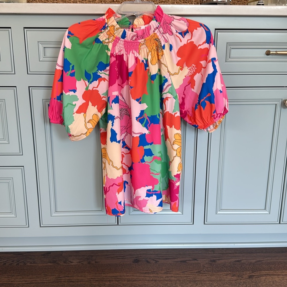 THML Multicolor Floral Short Puff Sleeve Blouse